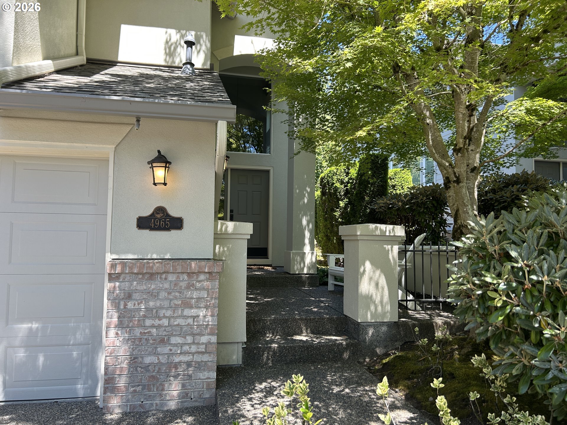 4965 MULHOLLAND DR