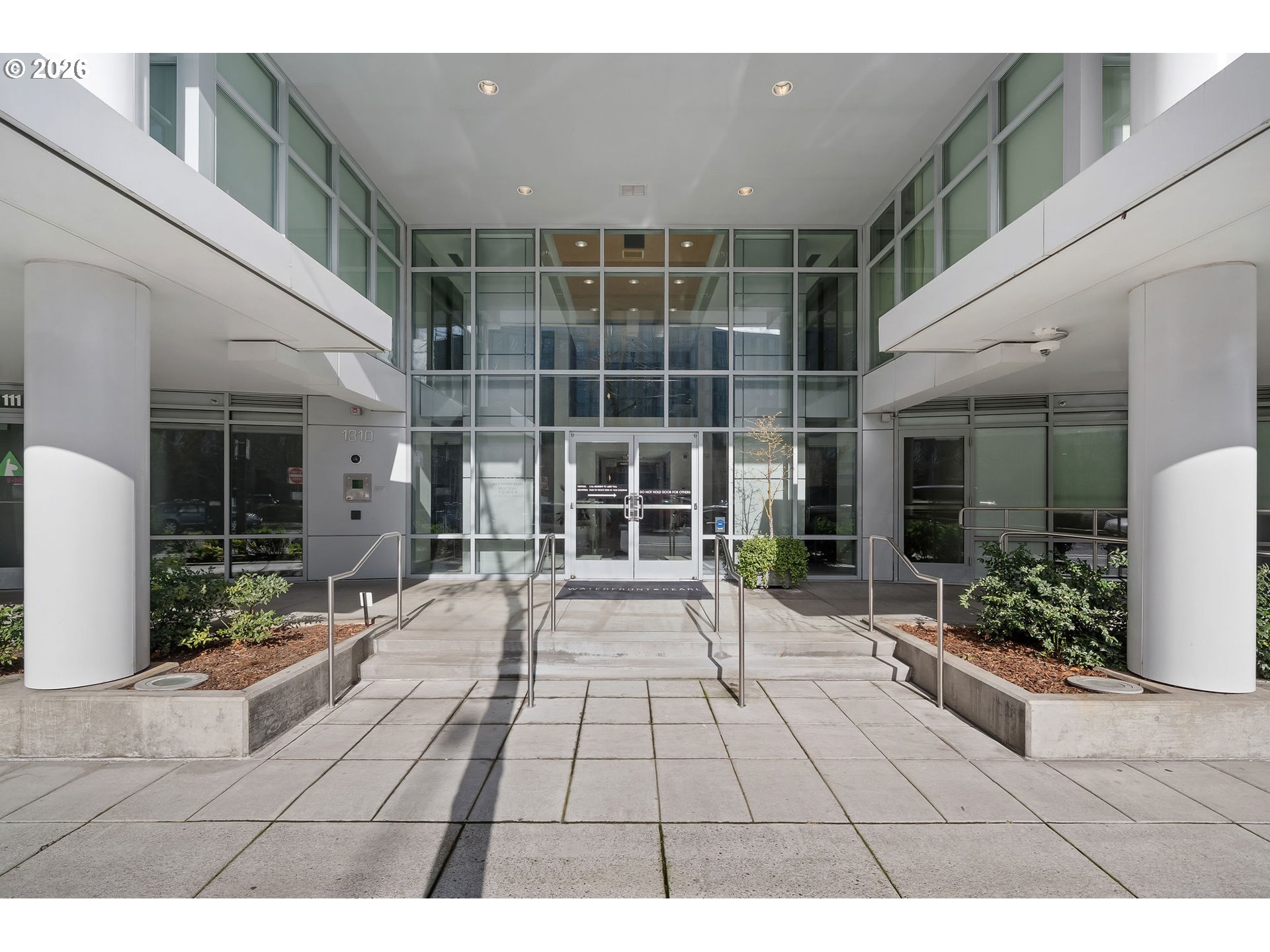 1310 NW NAITO PKWY #1002A