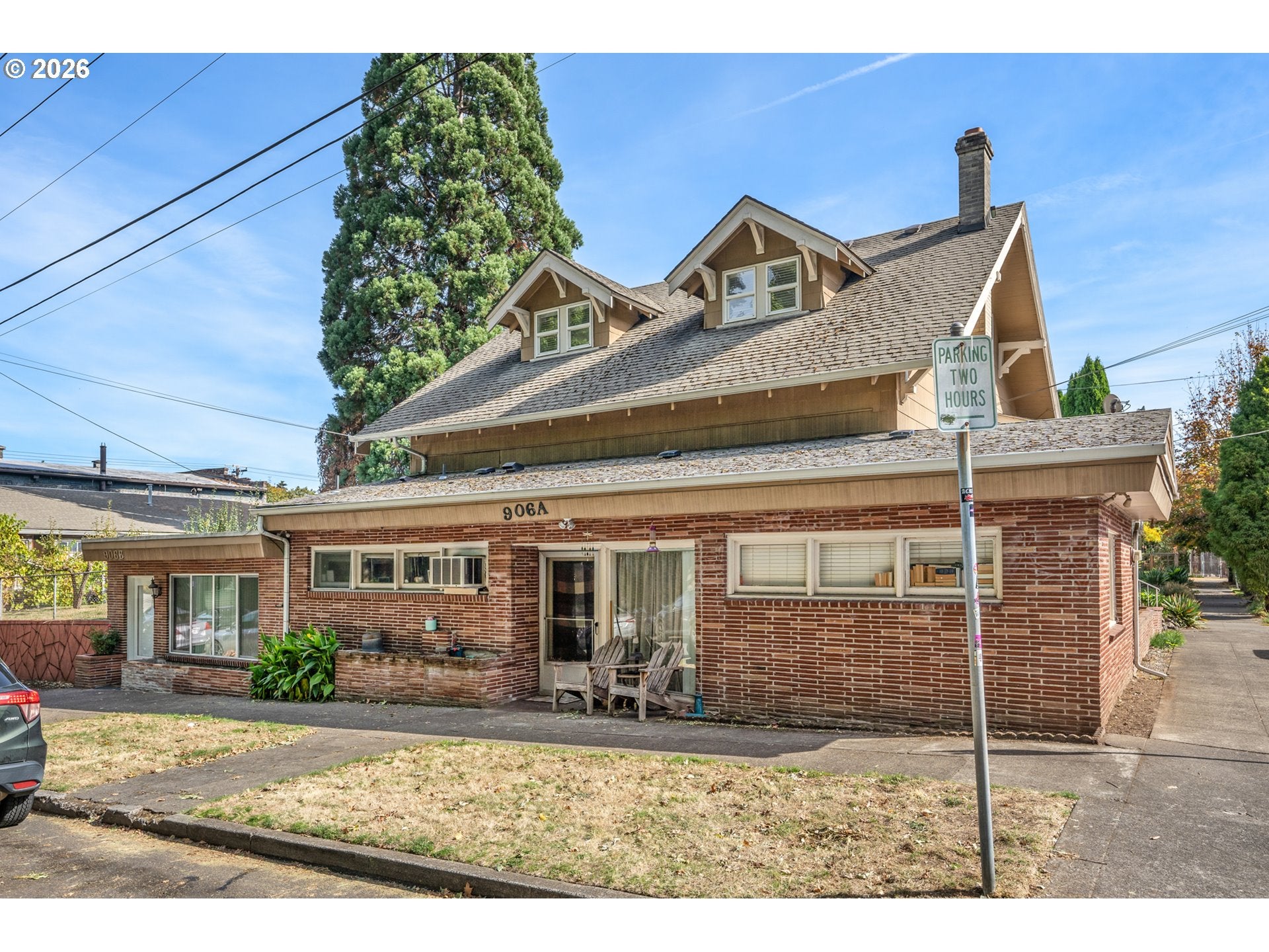 906 NE 24TH AVE