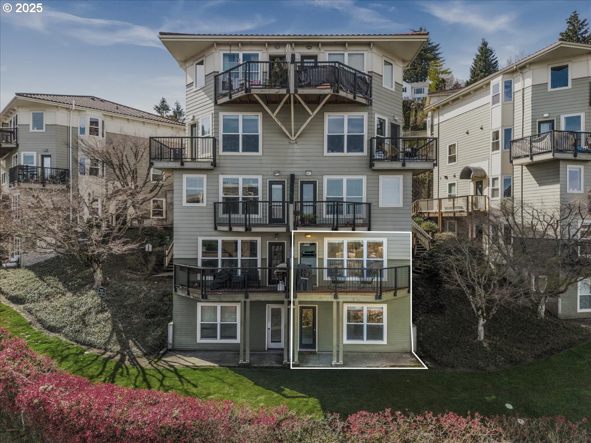 310 NW UPTOWN TER 1A