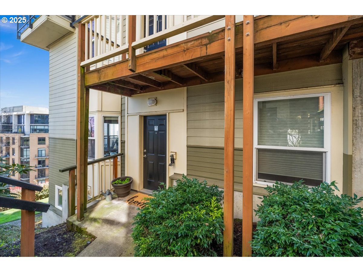 310 NW UPTOWN TER 1A