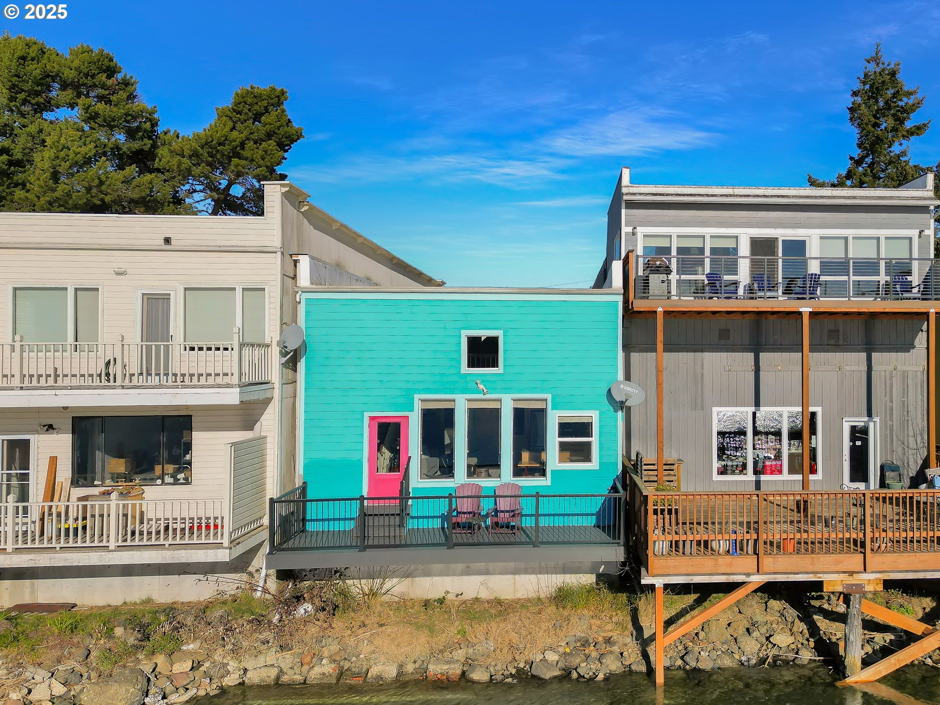 1304 BAY ST
