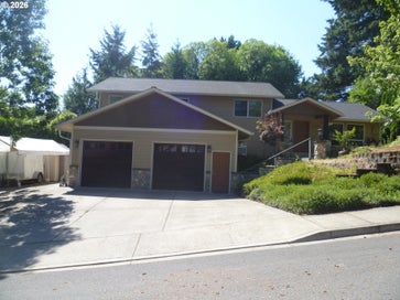 532 E STONECREEK DR La Center WA 98629