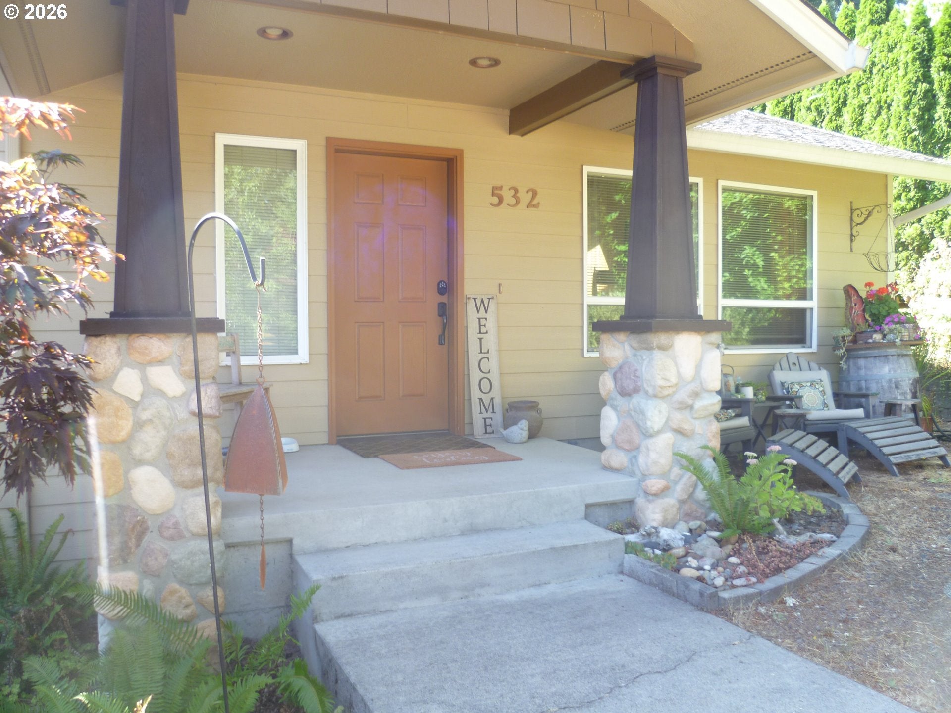 532 E STONECREEK DR