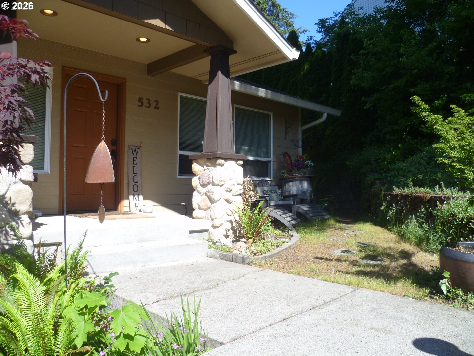 532 E STONECREEK DR