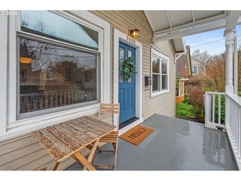 5525 NE EVERETT ST Portland OR 97213