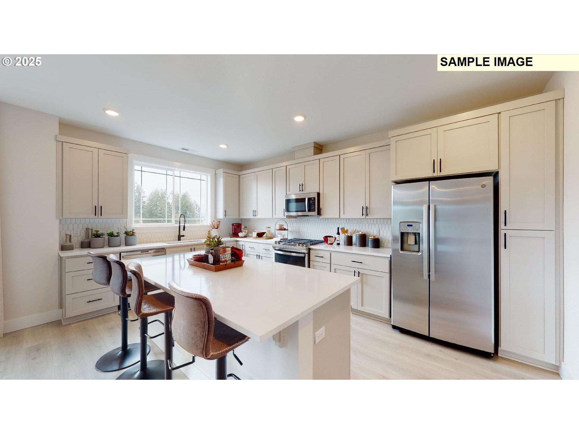 16870 SW LEAF LN