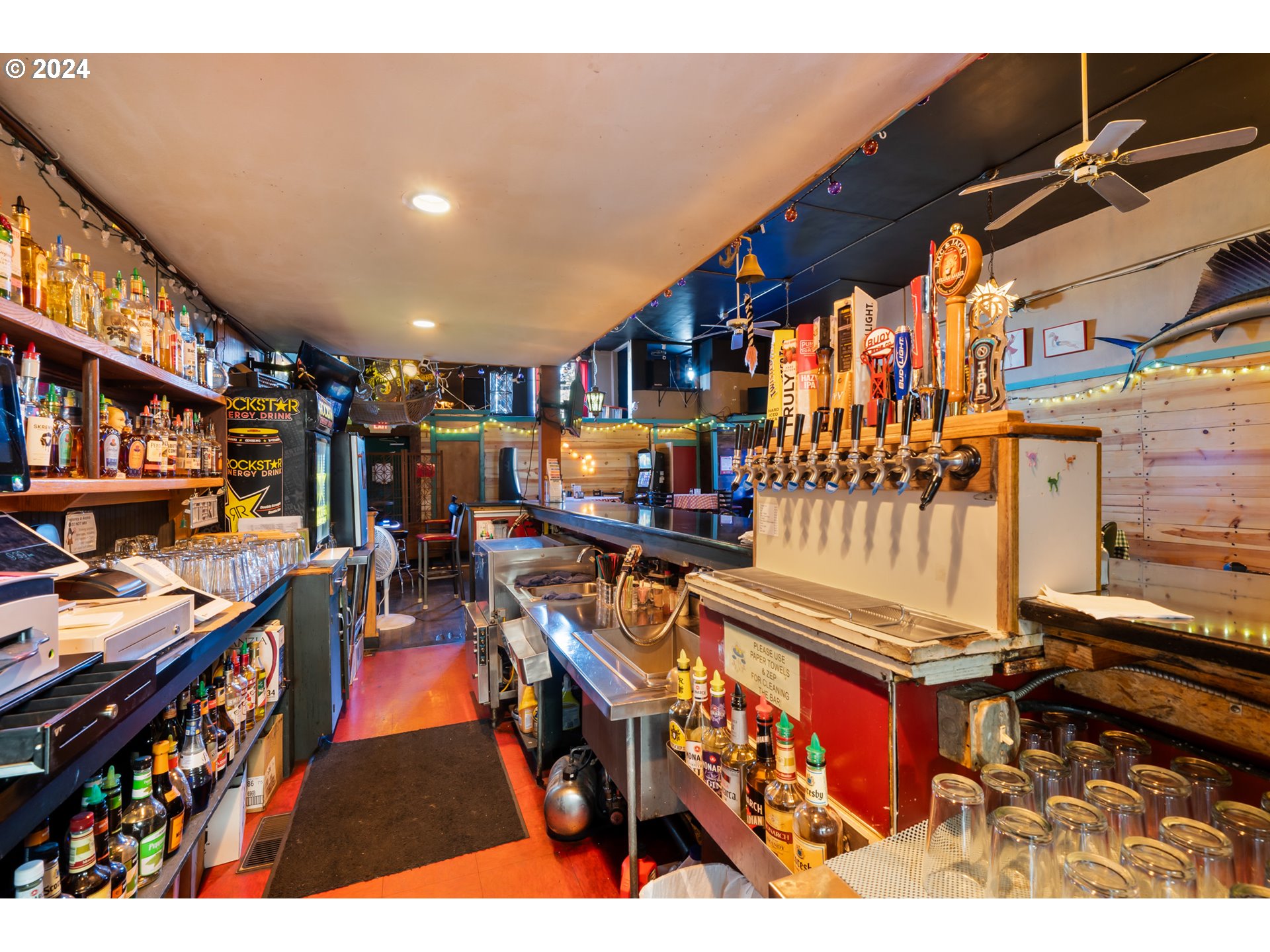 Tillamook, Oregon 97141, United States, ,Commercial,Active,33497