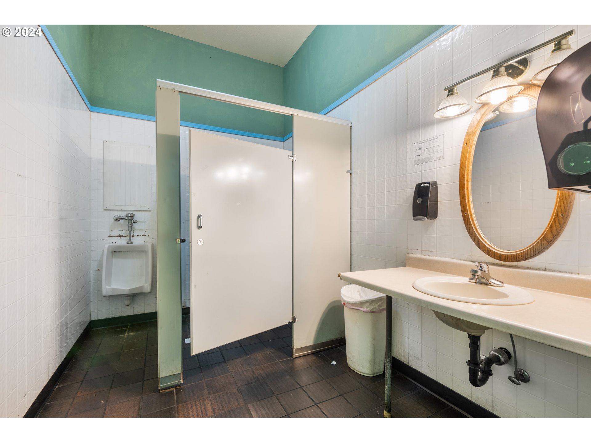 Tillamook, Oregon 97141, United States, ,Commercial,Active,33497