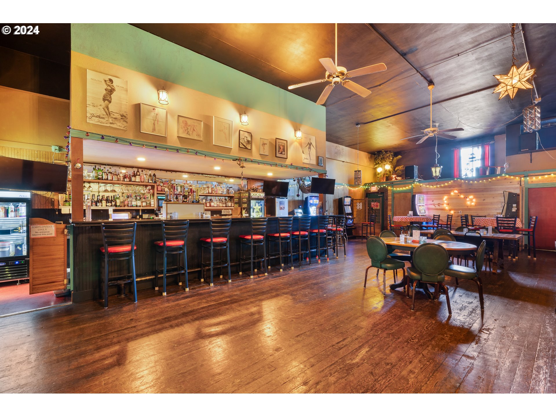 Tillamook, Oregon 97141, United States, ,Commercial,Active,33497