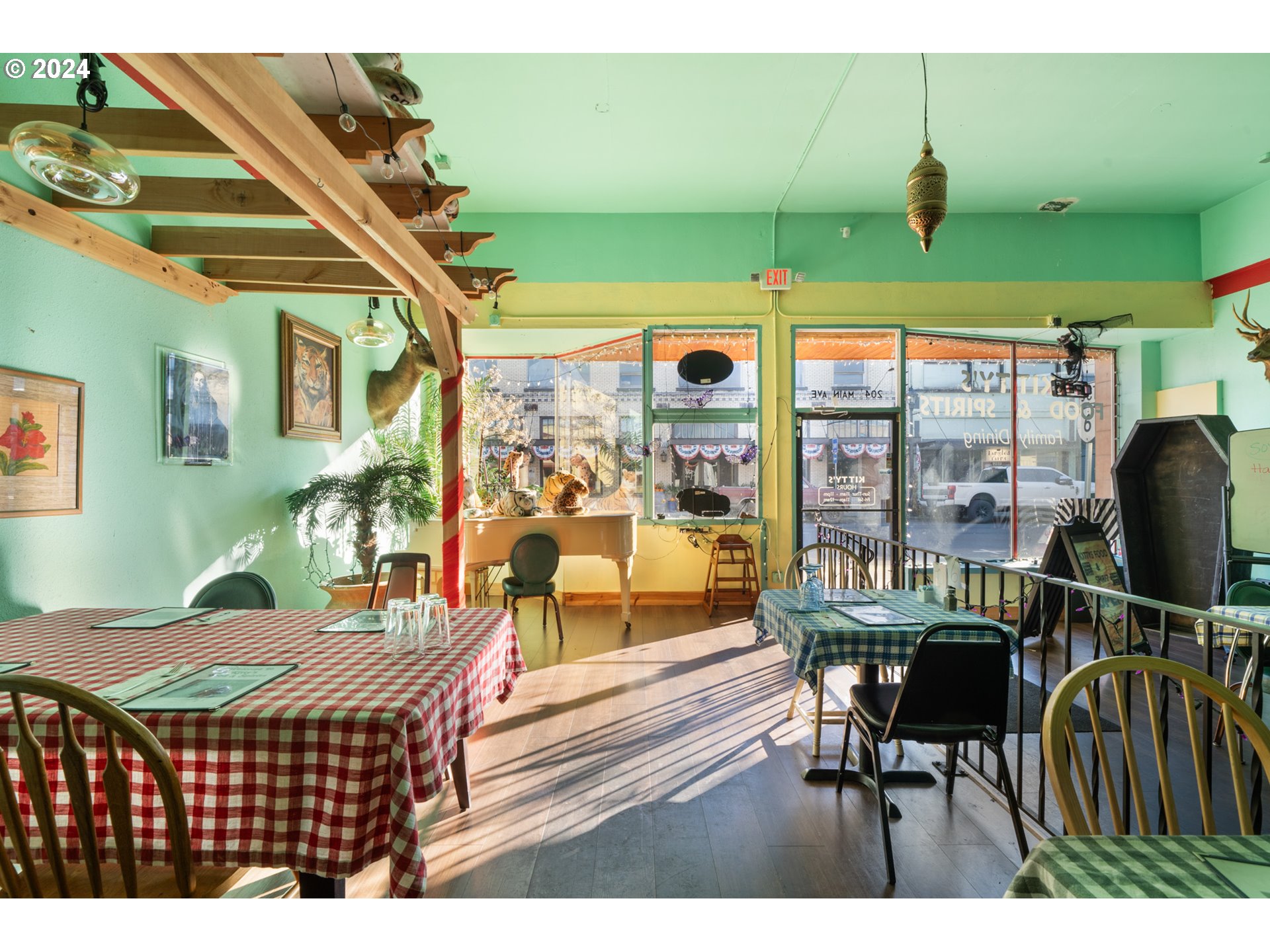 Tillamook, Oregon 97141, United States, ,Commercial,Active,33497