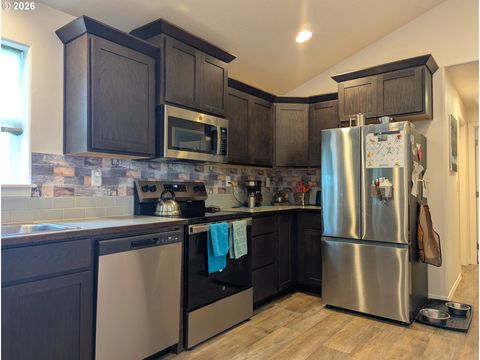 Tiny photo for 76442 Laurel St, Oakridge, OR 97463 (MLS # 175996998)