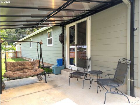 Tiny photo for 76442 Laurel St, Oakridge, OR 97463 (MLS # 175996998)