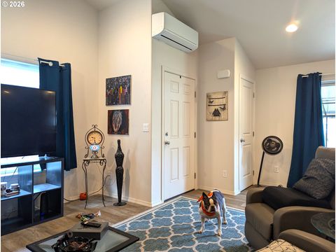 Tiny photo for 76442 Laurel St, Oakridge, OR 97463 (MLS # 175996998)