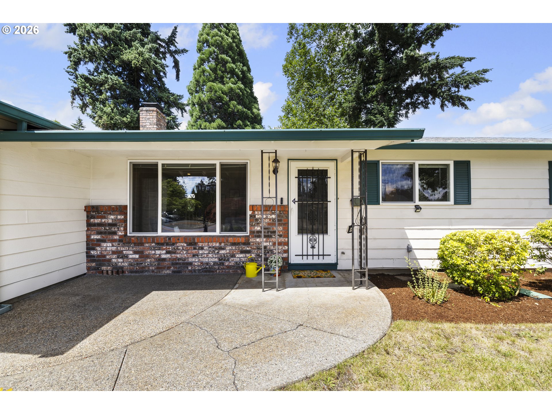 1040 NE 12TH PL