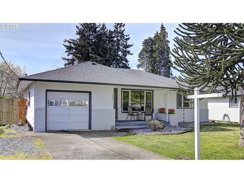 964 G ST Washougal WA 98671