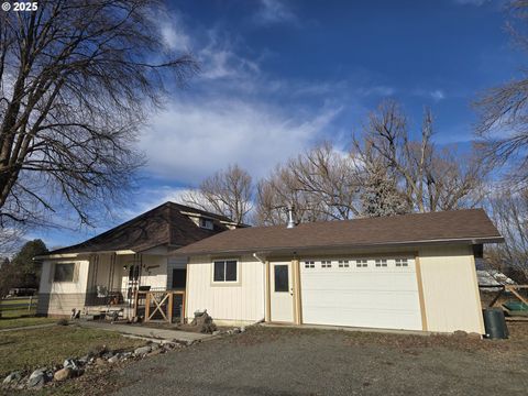 Photo of 407 Residence St, Enterprise, OR 97828 (MLS # 664974845)