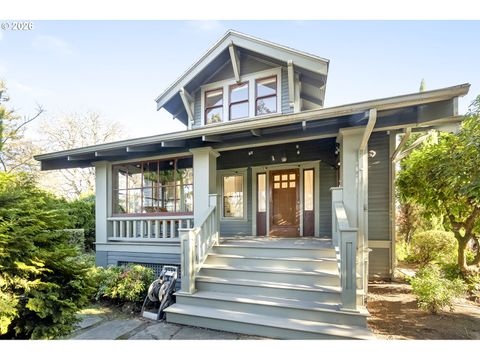 7060 SE 13TH AVE Portland OR 97202