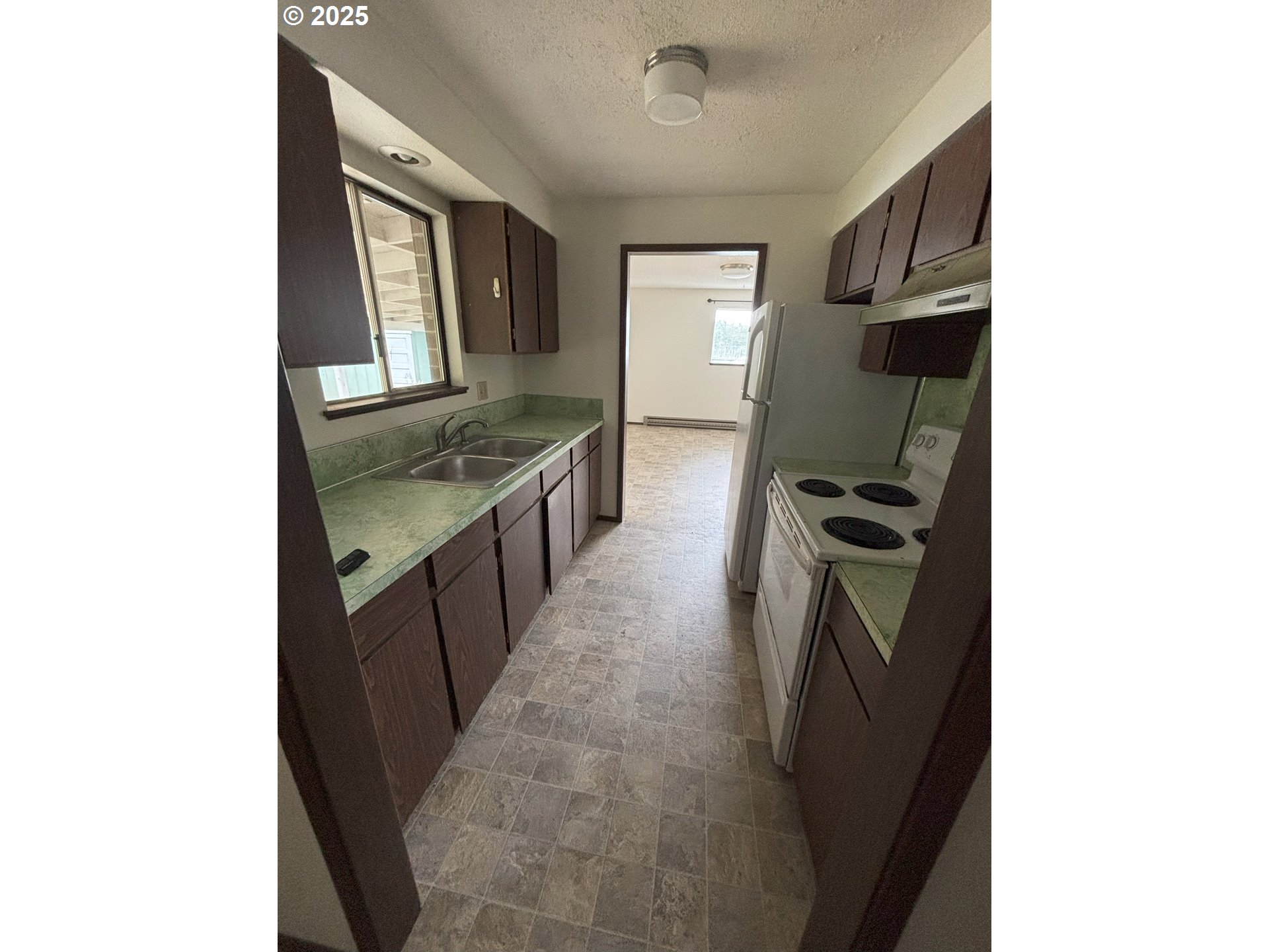 Dallas, Oregon 97338, United States, 3 Bedrooms Bedrooms, ,2 BathroomsBathrooms,Residential,Active,61408