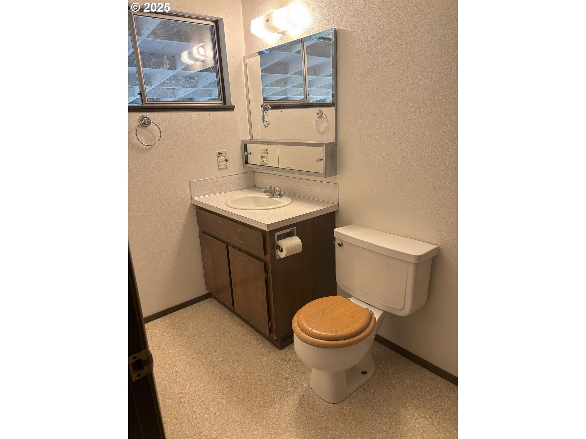 Dallas, Oregon 97338, United States, 3 Bedrooms Bedrooms, ,2 BathroomsBathrooms,Residential,Active,61408