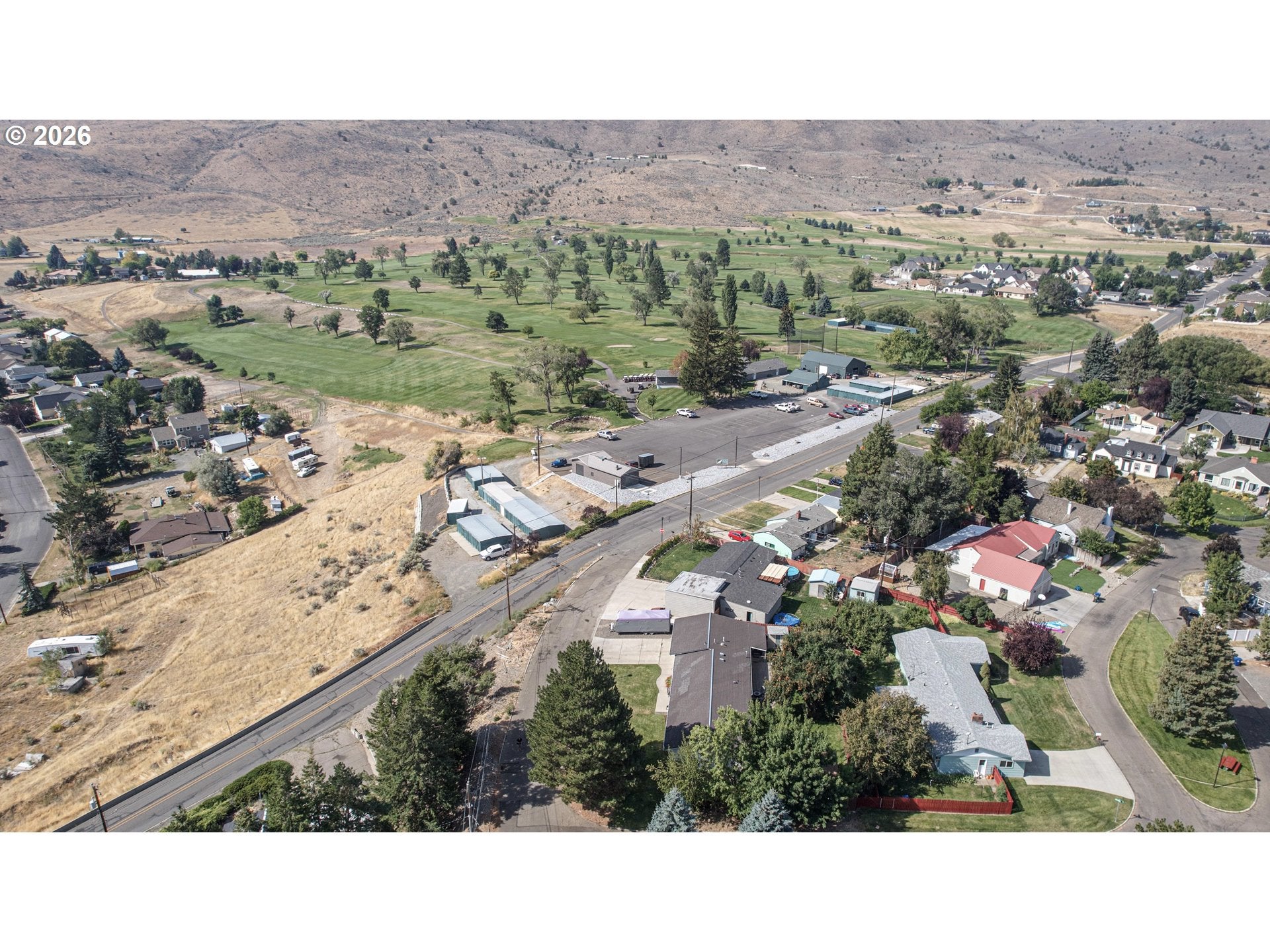 111 HILLCREST DR