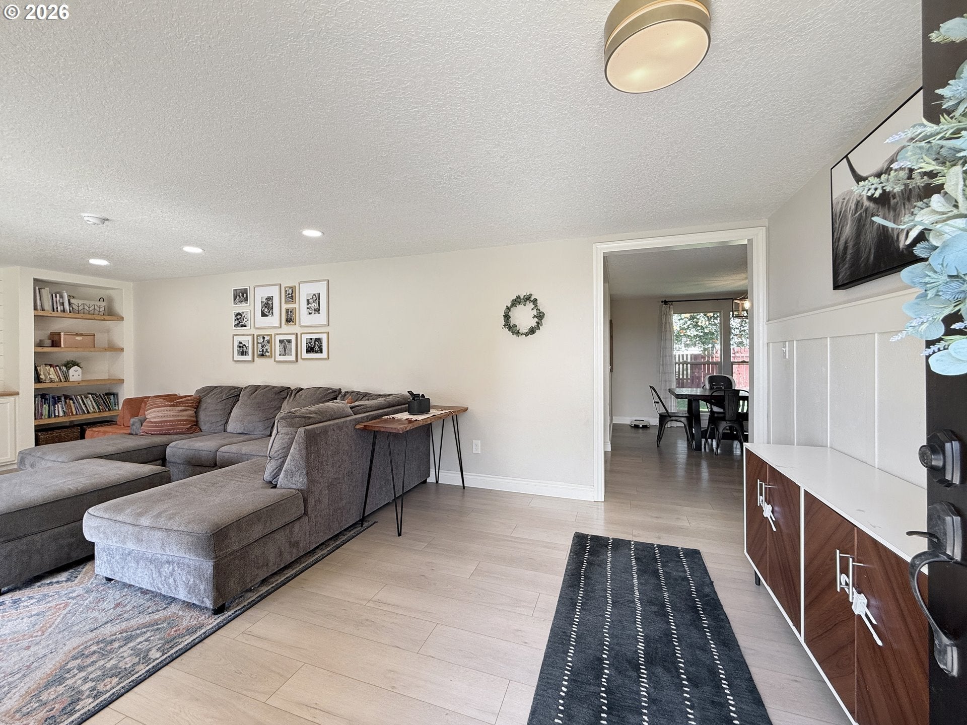 111 HILLCREST DR