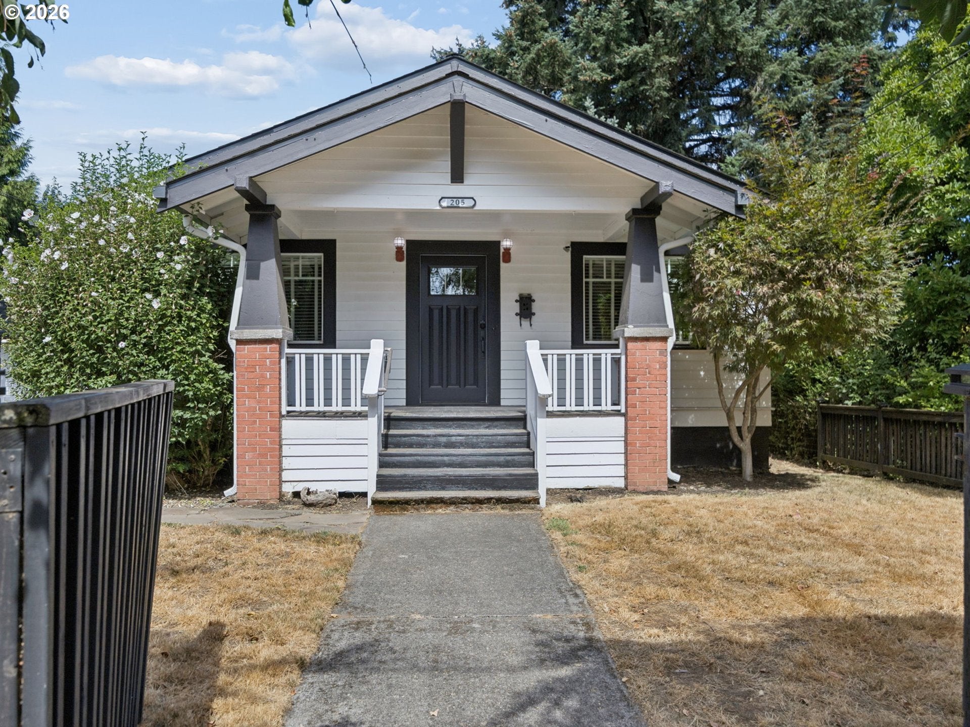 205 NW 12TH ST