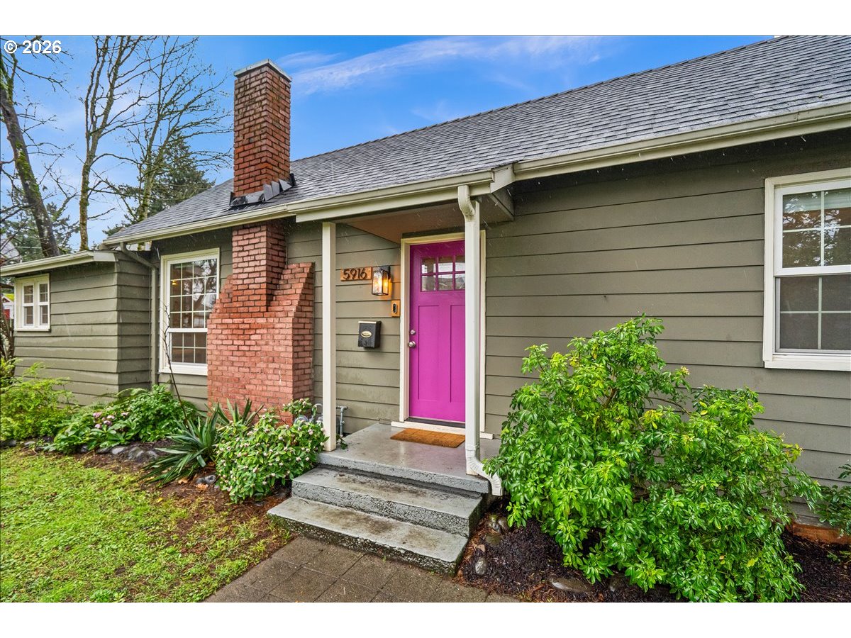 5916 SE KNAPP ST