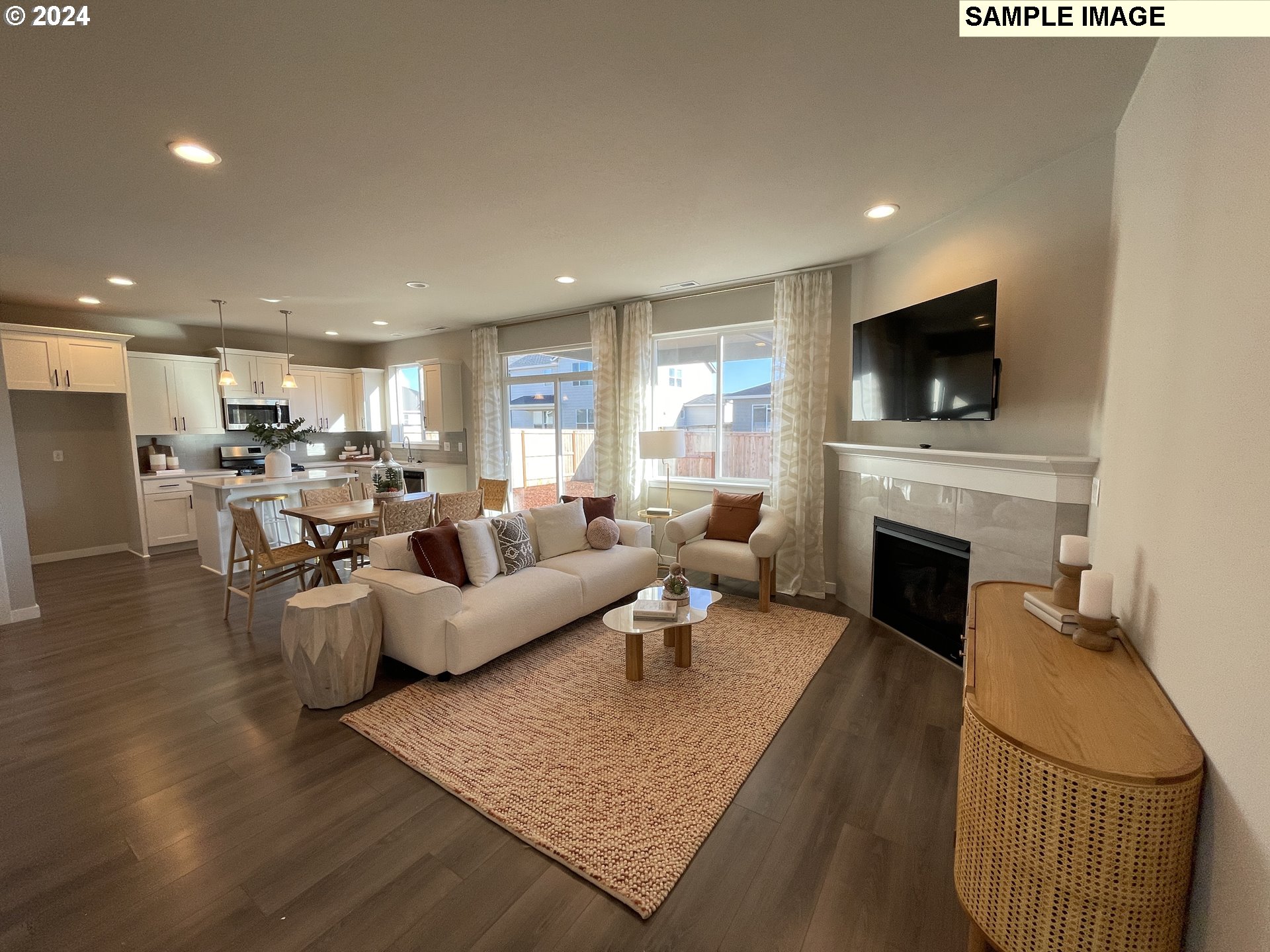 2393 W 7th AVE