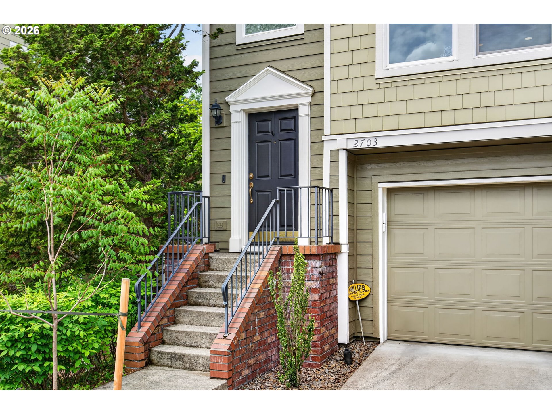 2703 NW PRESTON CT