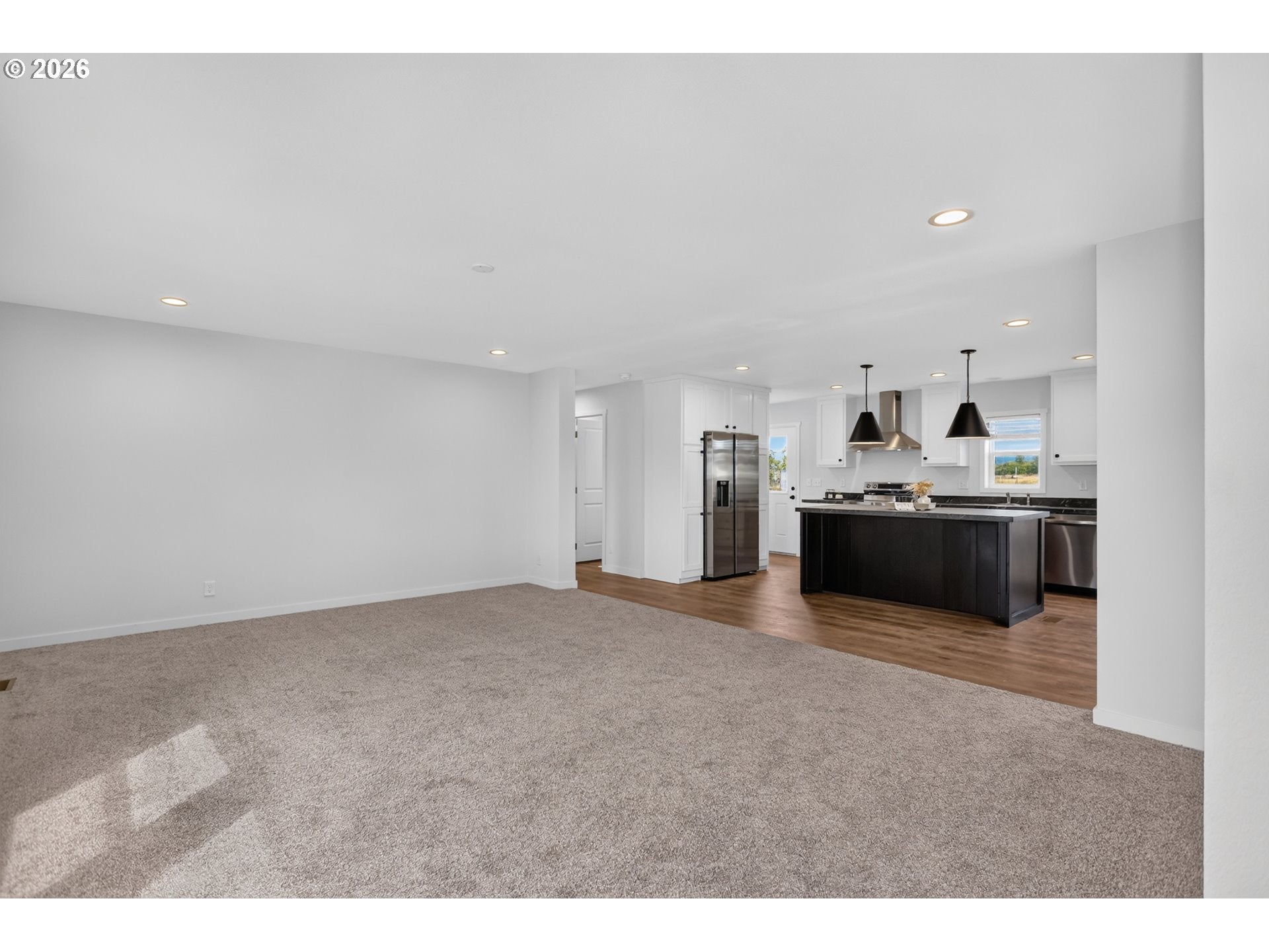 6 PATTON LN