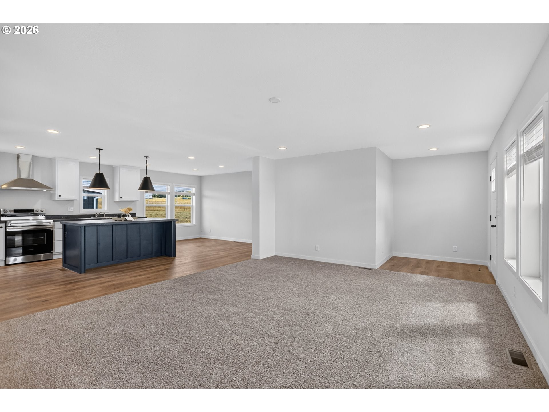 6 PATTON LN