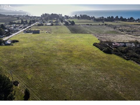 15870 PEDRIOLI DR Brookings OR 97415