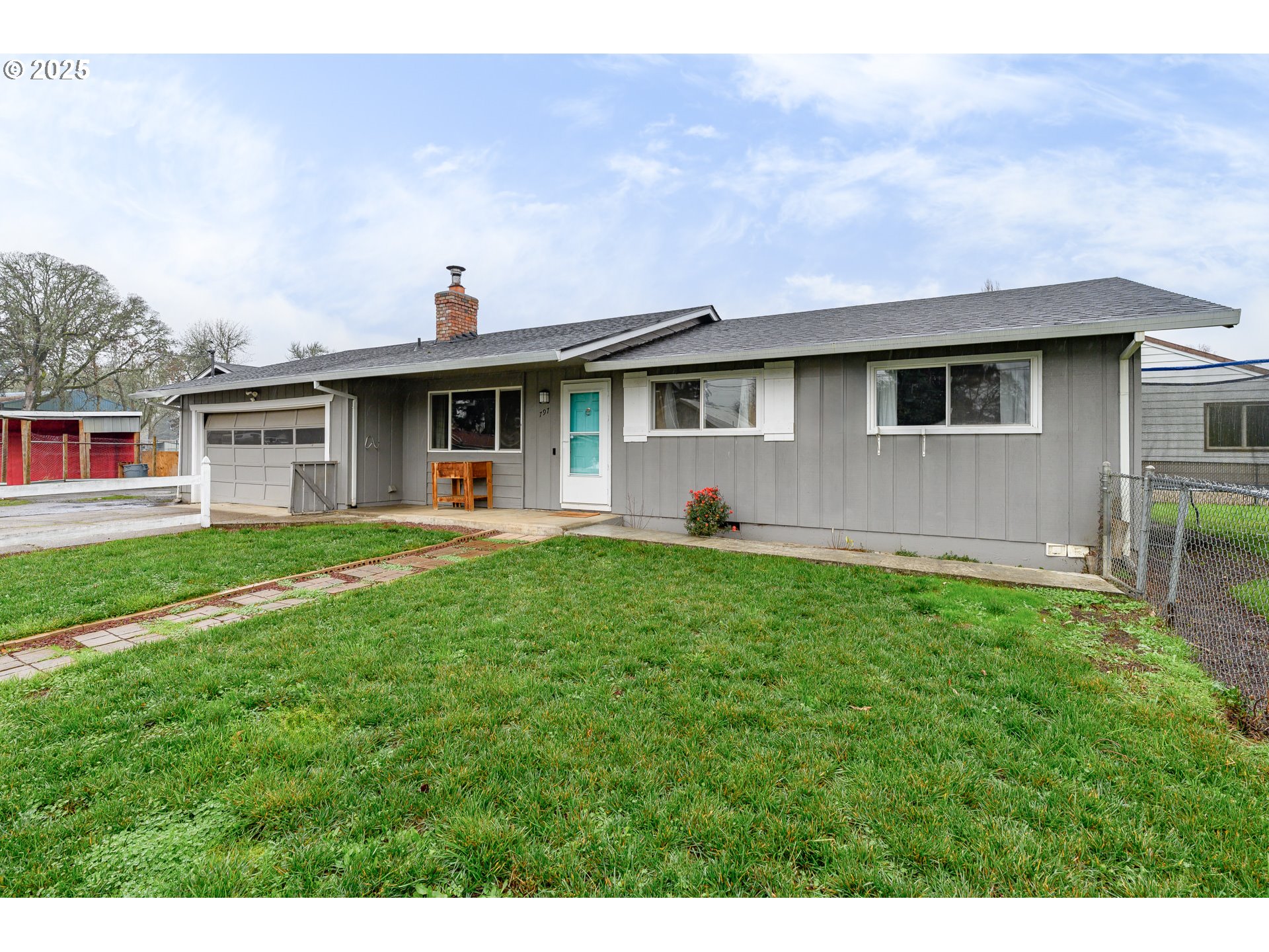 797 NE YAMHILL ST