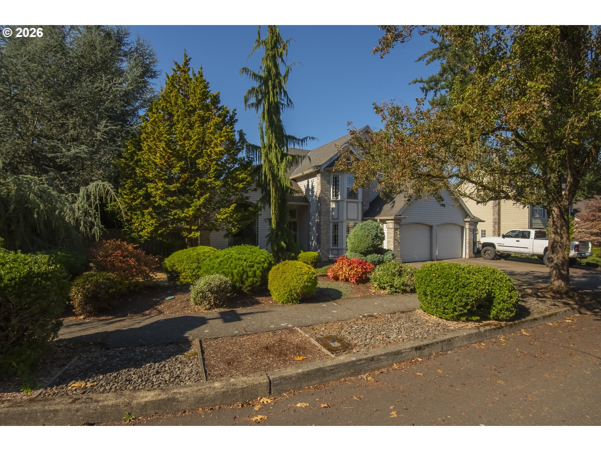 501 NW MAWRCREST PL