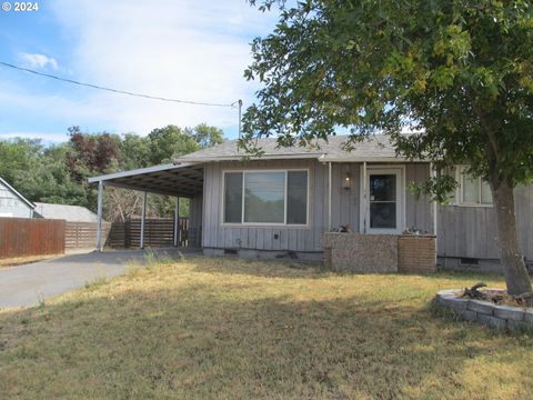 A home in Hermiston