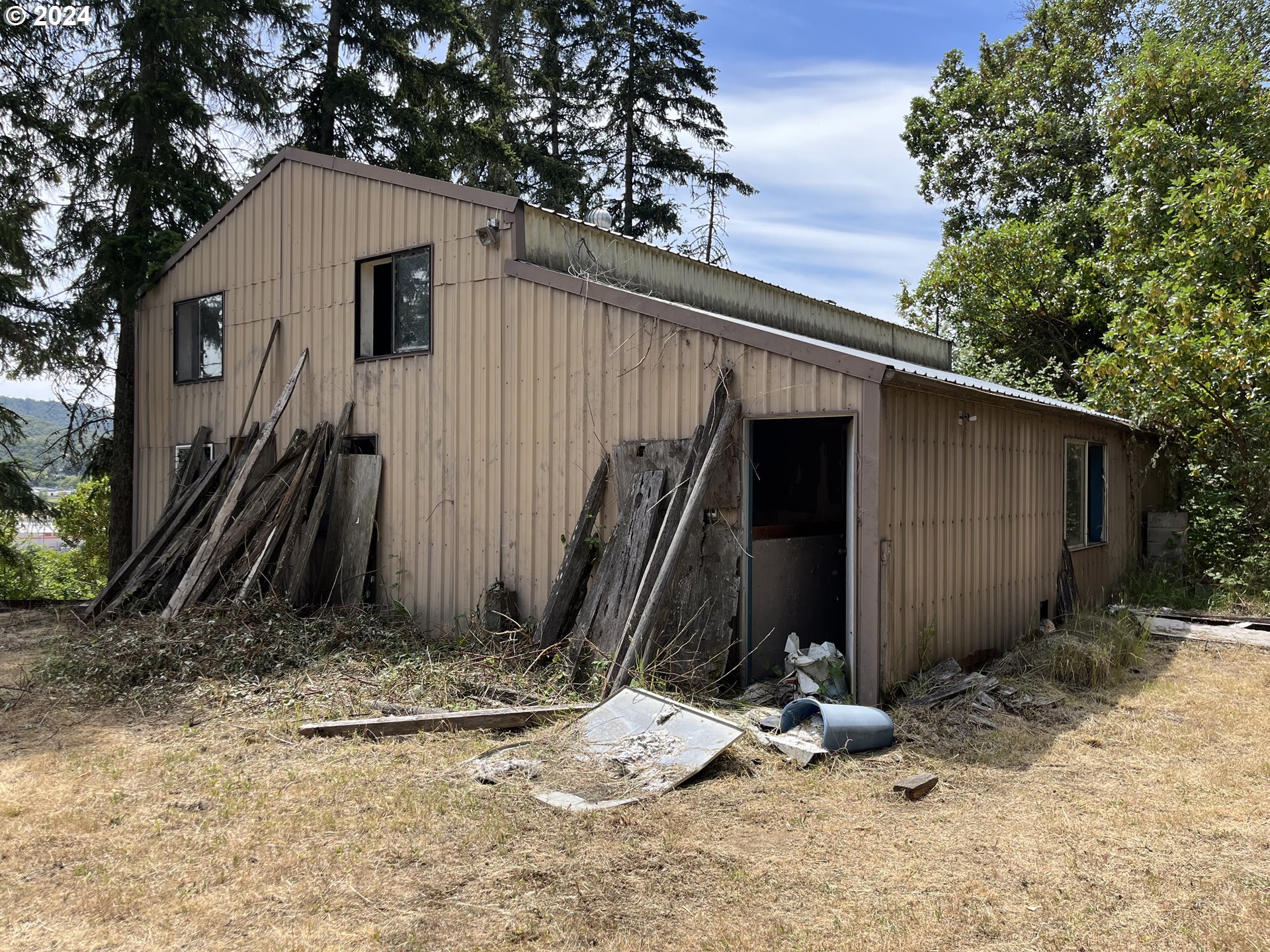 130 NW MAKAH CT