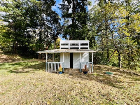 A home in Roseburg