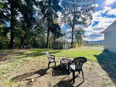 A home in Roseburg