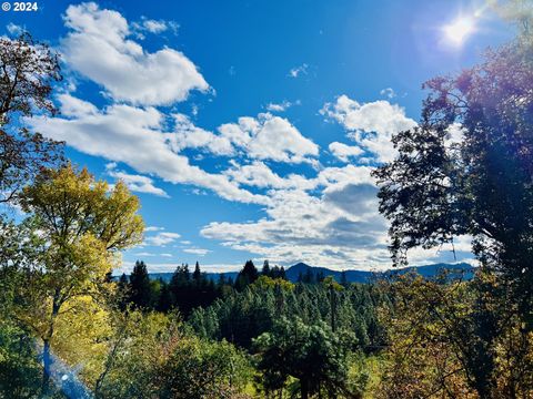 A home in Roseburg