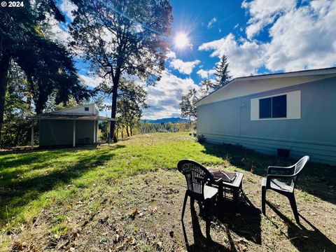 A home in Roseburg