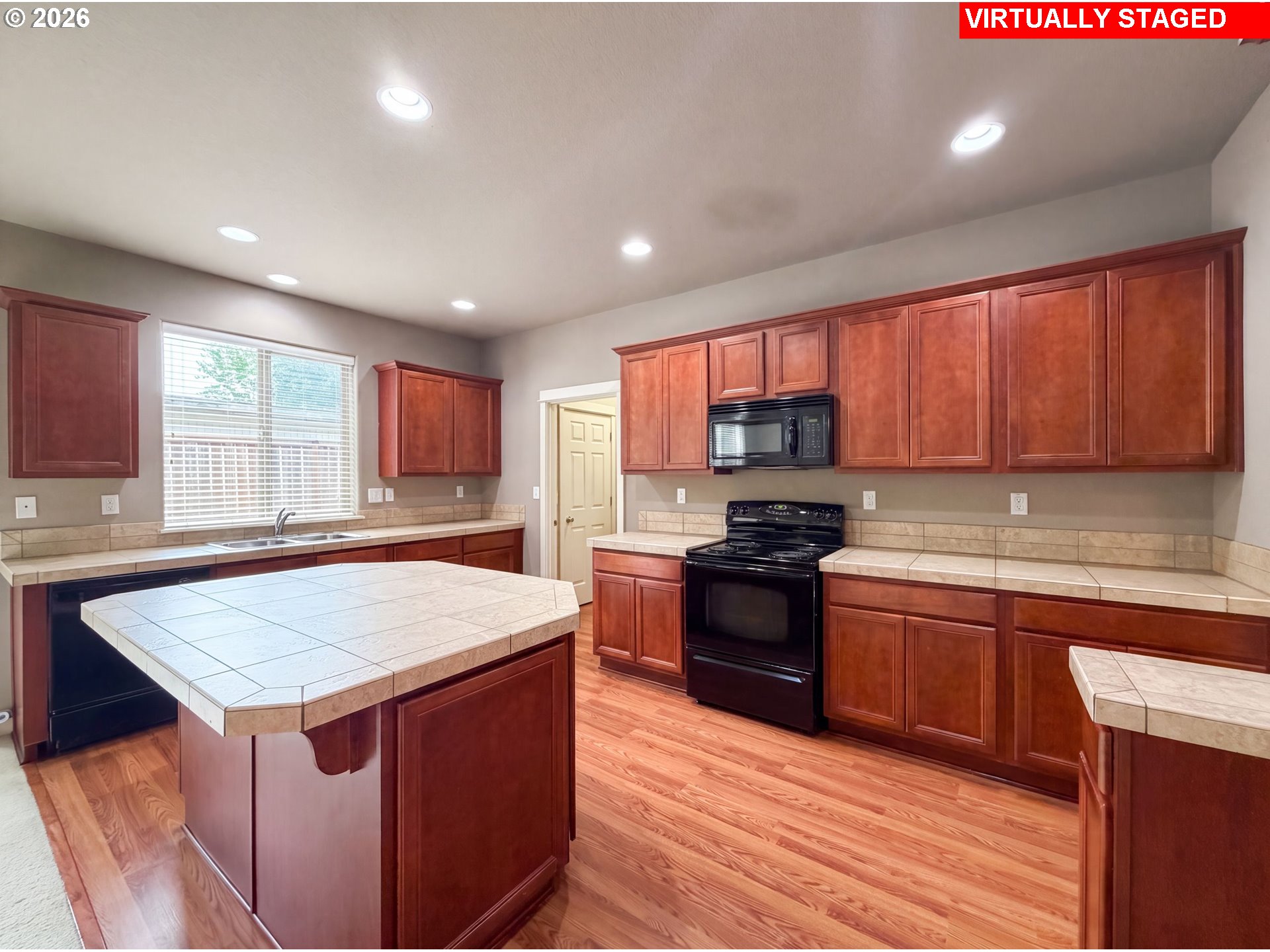 1724 SW WILLOWVIEW TER