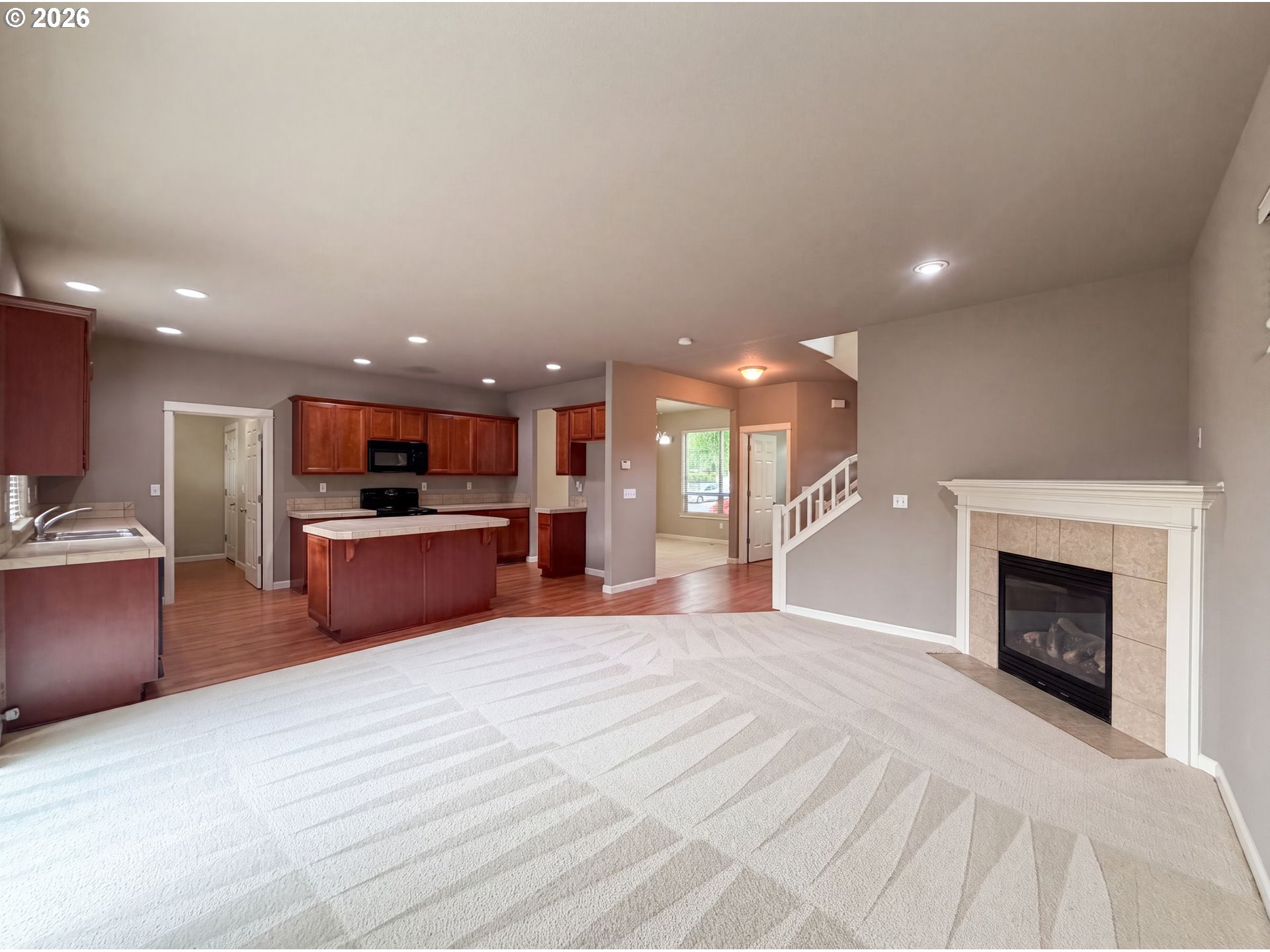 1724 SW WILLOWVIEW TER