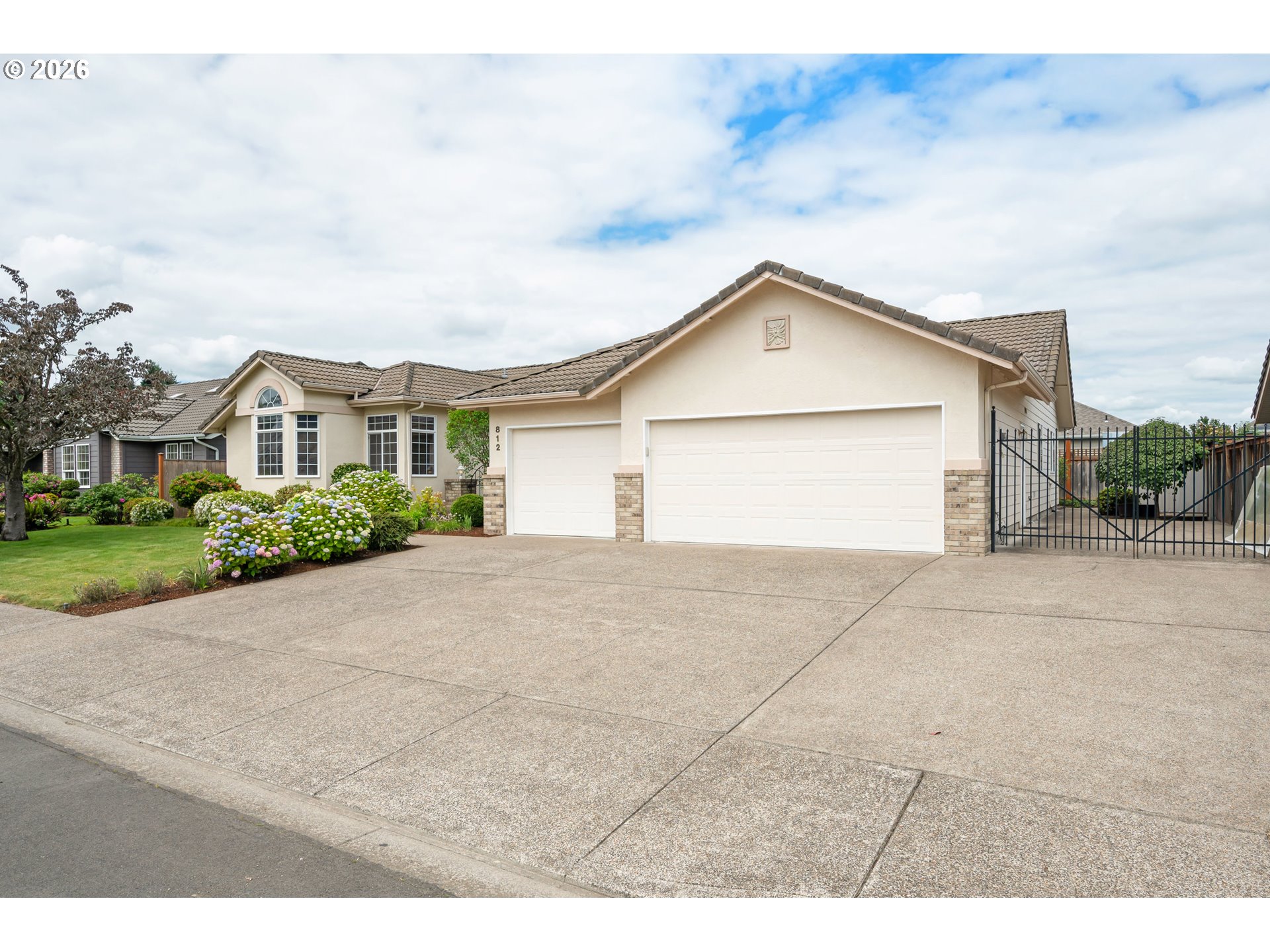 812 MARILYN CT