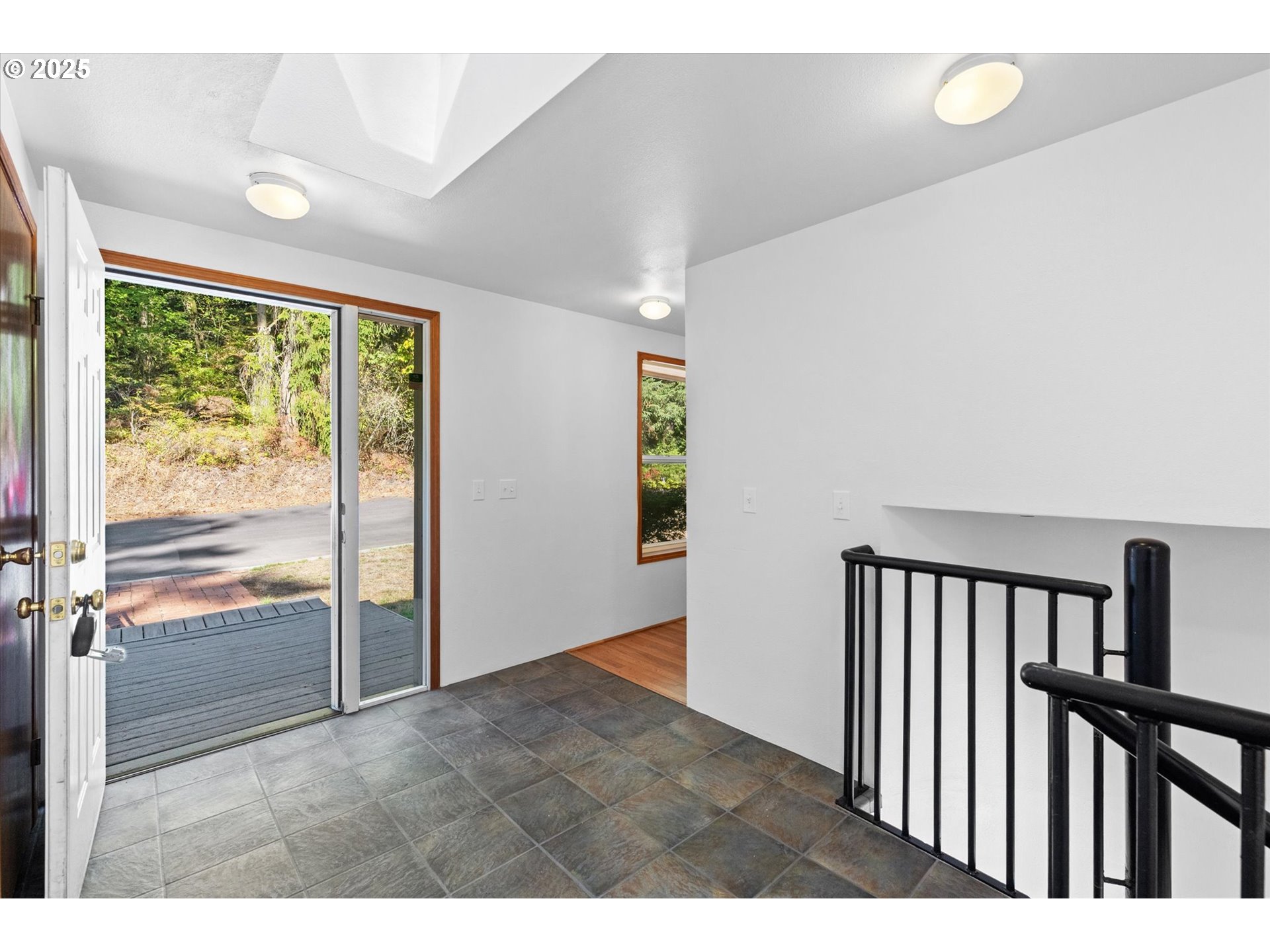205 DIVIDE RD