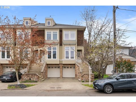 723 NE TILLAMOOK ST Portland OR 97212