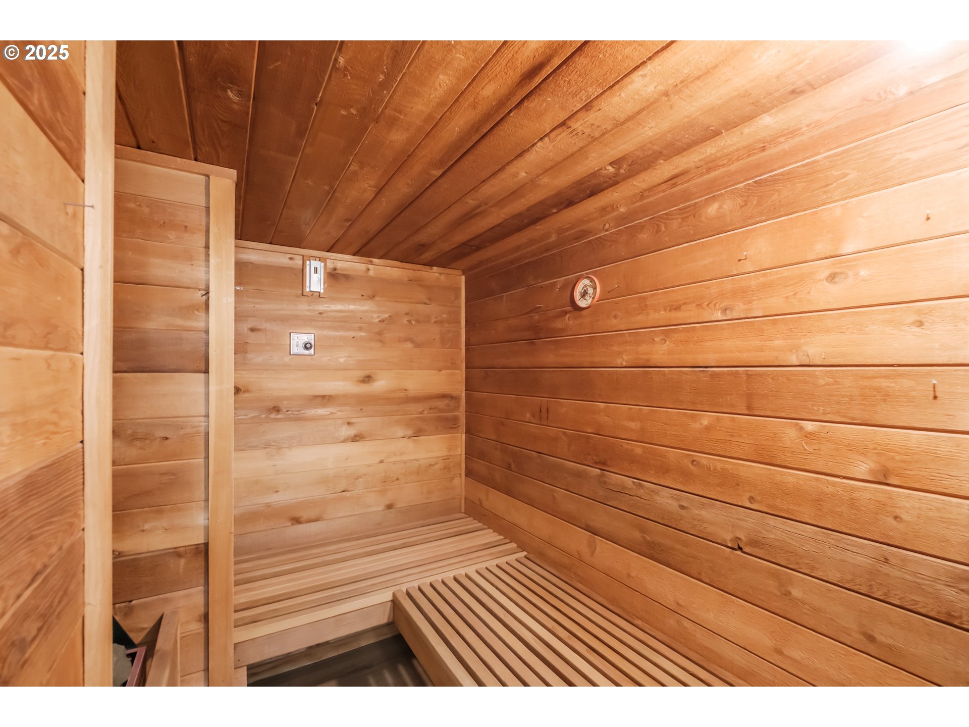 Salem, Oregon 97301, United States, 4 Bedrooms Bedrooms, ,3 BathroomsBathrooms,Residential,Pending,110585