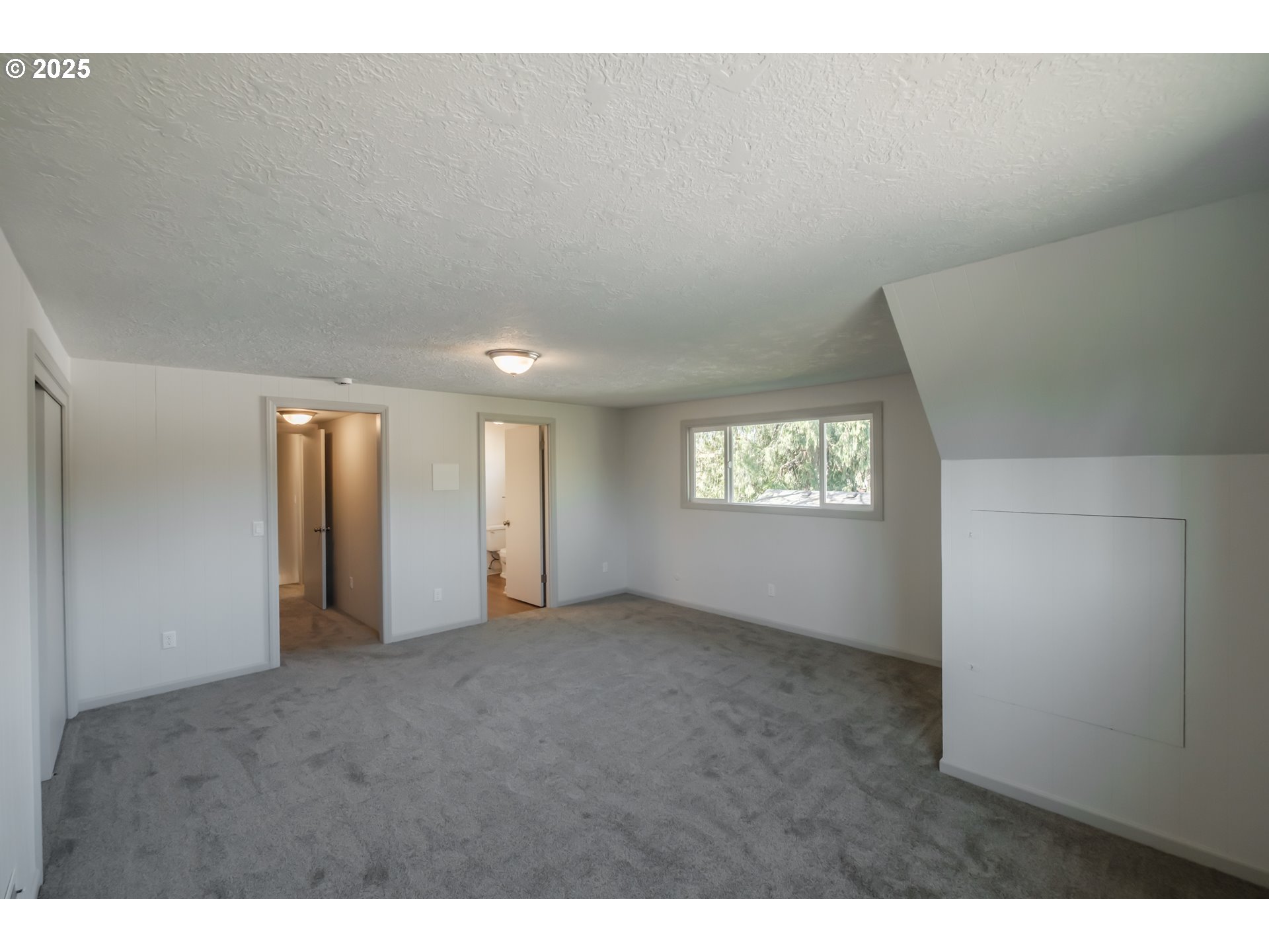 Salem, Oregon 97301, United States, 4 Bedrooms Bedrooms, ,3 BathroomsBathrooms,Residential,Pending,110585