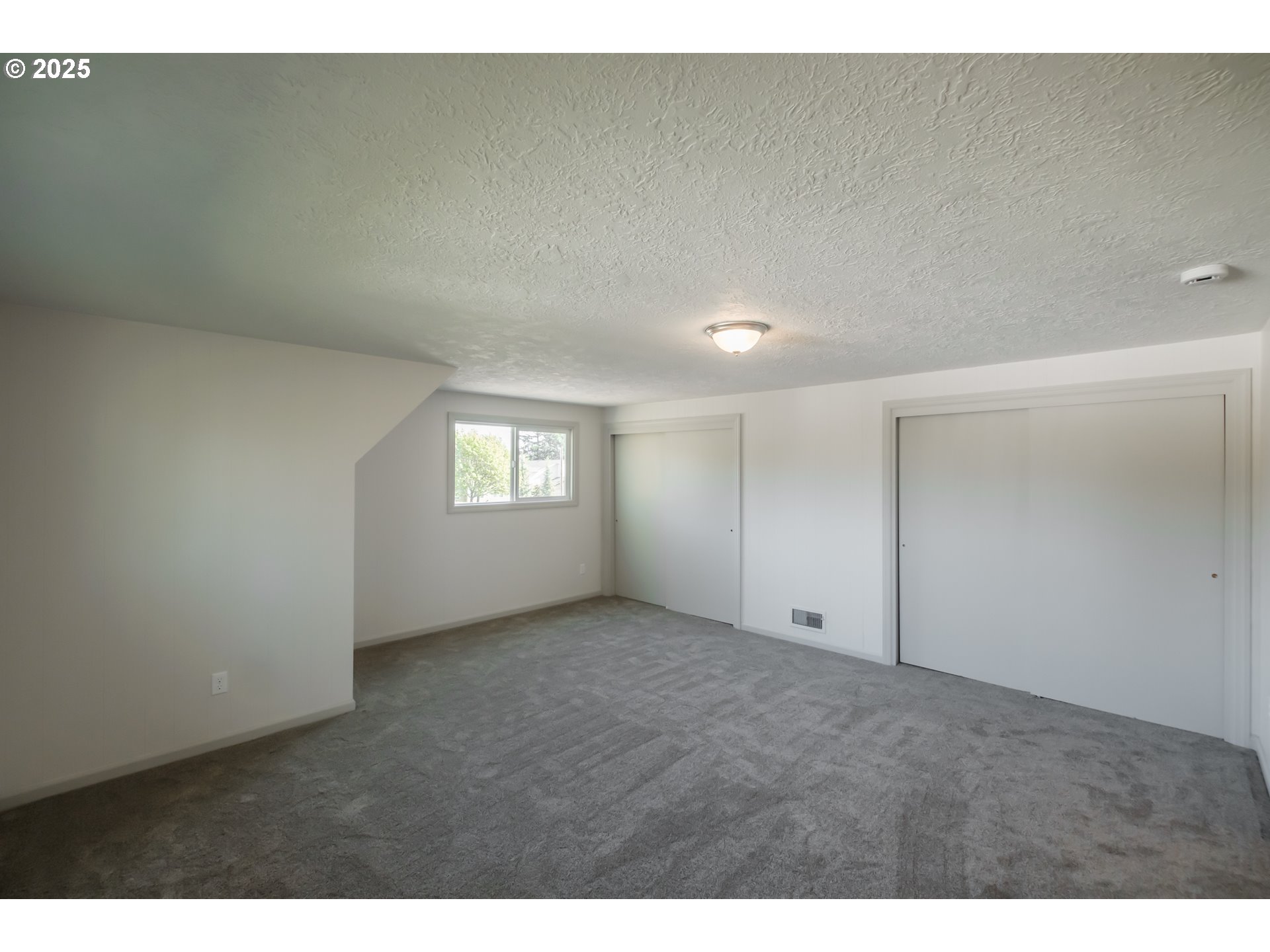 Salem, Oregon 97301, United States, 4 Bedrooms Bedrooms, ,3 BathroomsBathrooms,Residential,Pending,110585