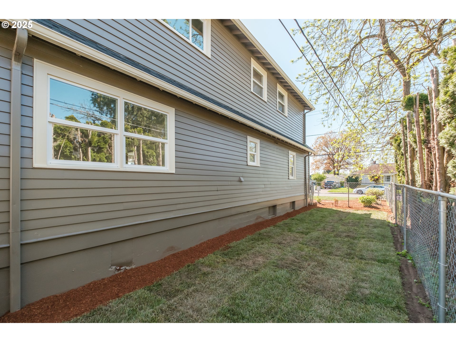 Salem, Oregon 97301, United States, 4 Bedrooms Bedrooms, ,3 BathroomsBathrooms,Residential,Pending,110585